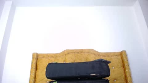 kihara_23 online show from April 18, 2026, 9:15 pm