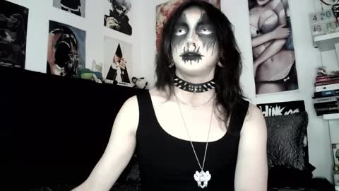 Snapshot of kiiller_queen chatting on June 7, 2026, 8:45 pm kenny online show from June 7, 2026, 8:45 pm