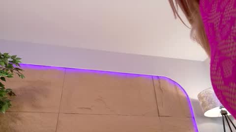 KIM COOPER online show from April 16, 2026, 10:16 am