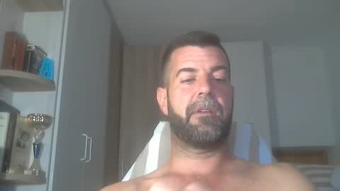 Snapshot of kikehotmachine chatting on September 28, 2025, 3:56 am HotMachine online show from September 28, 2025, 3:56 am