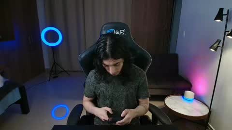 kikeruiz 19 online show from March 8, 2025, 12:11 am