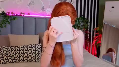 kiki_blue_eyes online show from September 16, 2025, 4:13 am