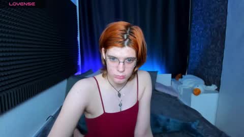 Kiki online show from December 3, 2024, 7:22 pm