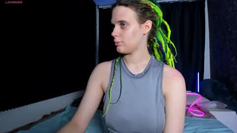 Kiki online show from November 20, 2025, 10:26 am