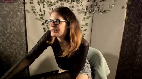 Kiki online show from March 21, 2026, 10:53 am