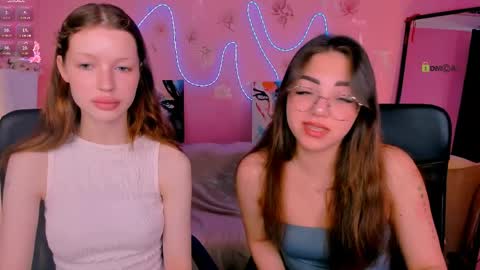 Snapshot of kiki_swan chatting on June 1, 2026, 6:04 am kiki_swan online show from June 1, 2026, 6:04 am