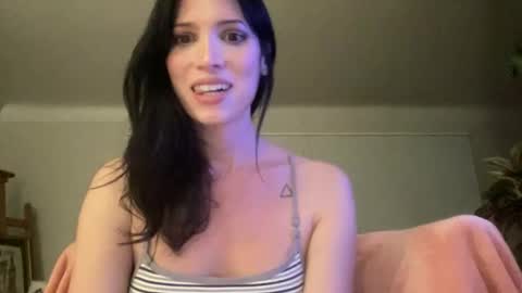 Kiki Hart online show from January 18, 2026, 2:48 am