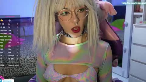 Snapshot of kikilepetite chatting on April 10, 2026, 10:25 pm kiki online show from April 10, 2026, 10:25 pm