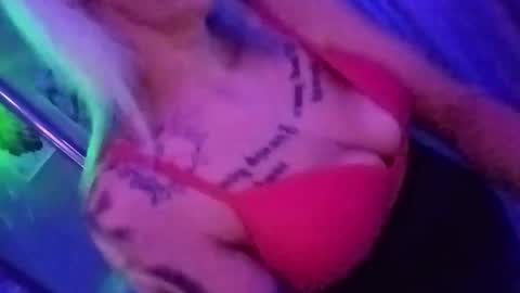 kikilovespartylights online show from March 11, 2025, 7:58 am