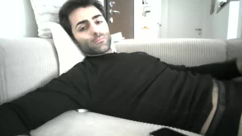 kikkus01 online show from January 8, 2026, 12:07 pm