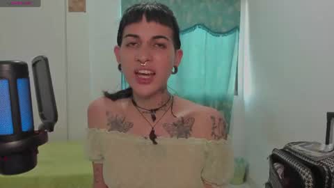 Snapshot of kila_moonlight444 chatting on July 23, 2026, 9:35 pm Bella online show from July 23, 2026, 9:35 pm