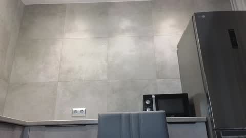 EvaAnna online show from February 5, 2025, 9:50 pm