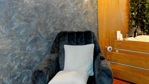 Kim online show from February 3, 2025, 12:57 pm