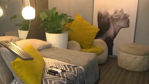 Kim online show from April 1, 2026, 1:01 pm