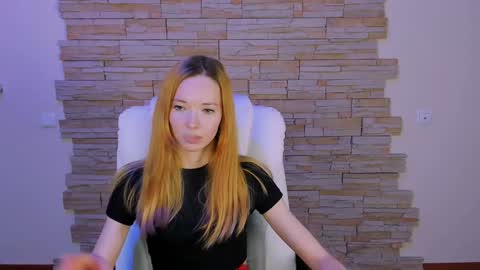 Snapshot of kim_boyd chatting on December 7, 2024, 12:24 pm kim_boyd online show from December 7, 2024, 12:24 pm