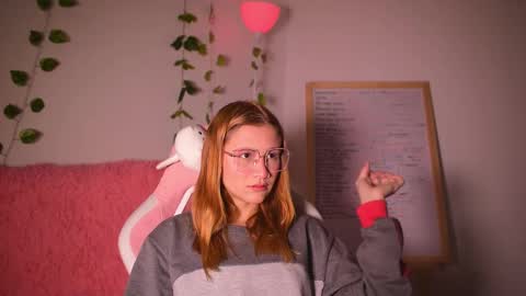 ISABELLA 3 online show from November 20, 2025, 10:48 am