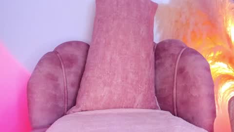 Kim Murphy online show from December 13, 2024, 1:33 pm