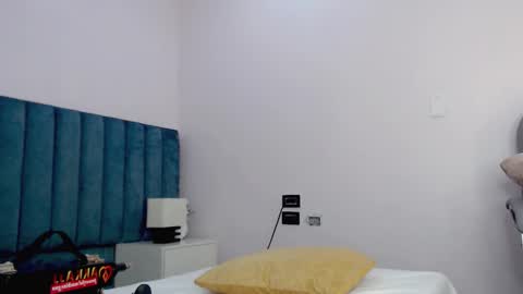 kimara lion online show from March 5, 2026, 4:52 am