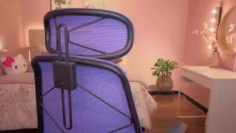 Kimberly 1200-1900 GMT-5 online show from September 24, 2025, 12:25 am