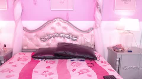 Snapshot of kimberlybale chatting on June 21, 2026, 12:19 pm online show from June 21, 2026, 12:19 pm