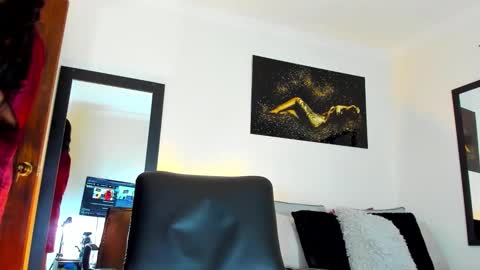 Snapshot of kimberlybanks2 chatting on November 30, 2025, 1:04 pm Kimberly Banks online show from November 30, 2025, 1:04 pm