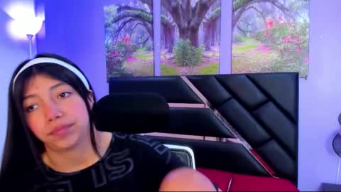 Kimberly Villalobos online show from September 17, 2025, 11:34 am