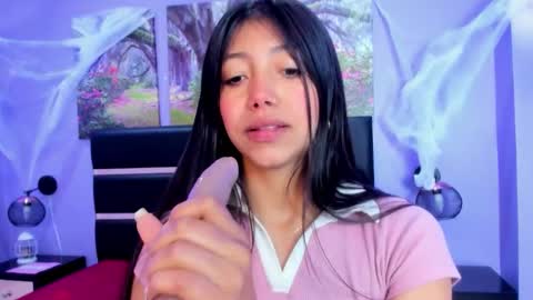 Kimberly Villalobos online show from October 16, 2025, 12:50 pm