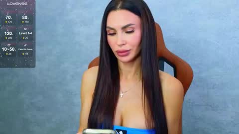 KIm online show from October 15, 2025, 4:01 am