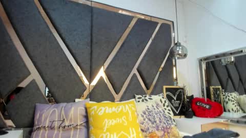 Kimy online show from March 15, 2026, 2:56 pm