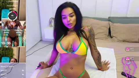 Kim online show from March 8, 2025, 9:06 am