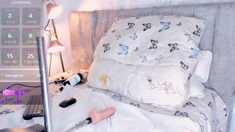 kim  online show from December 27, 2024, 4:10 pm