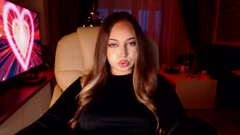 Kim Lee  online show from December 24, 2024, 2:33 pm