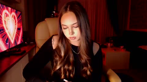 Kim Lee  online show from December 24, 2024, 5:34 pm