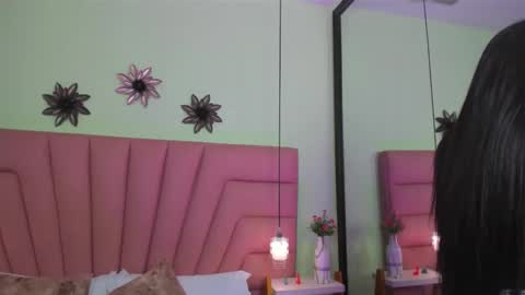 kimluna1 online show from March 30, 2026, 11:44 am