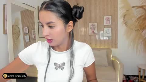 Kim  online show from February 3, 2025, 6:17 pm