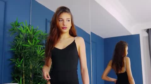 kimmdaviss online show from November 20, 2025, 9:09 am