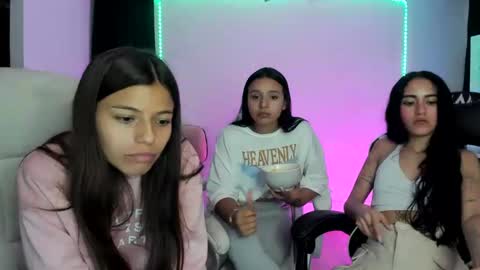 Snapshot of kimmi_foxy chatting on January 13, 2025, 11:38 pm kimmi online show from January 13, 2025, 11:38 pm