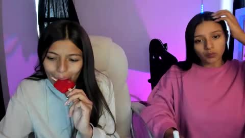 Snapshot of kimmi_foxy chatting on January 26, 2025, 9:51 pm kimmi online show from January 26, 2025, 9:51 pm