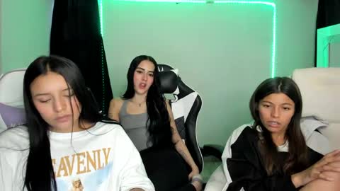 Snapshot of kimmi_foxy chatting on February 20, 2025, 11:10 pm kimmi online show from February 20, 2025, 11:10 pm