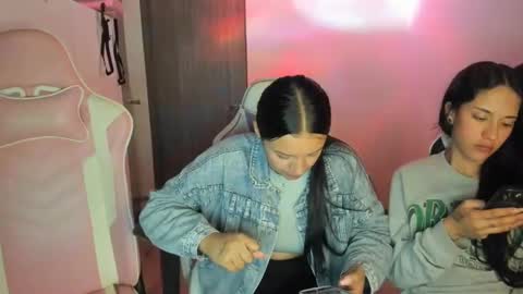 Snapshot of kimmi_foxy chatting on September 23, 2025, 11:19 pm kimmi online show from September 23, 2025, 11:19 pm