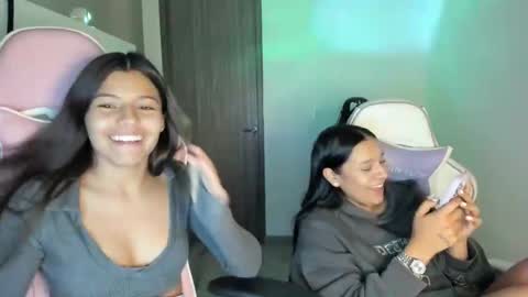 Snapshot of kimmi_foxy chatting on October 4, 2025, 11:25 pm kimmi online show from October 4, 2025, 11:25 pm