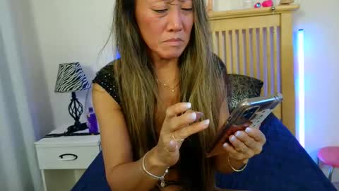 Snapshot of kimmitay chatting on October 31, 2025, 8:54 pm Kimmi Taylor online show from October 31, 2025, 8:54 pm