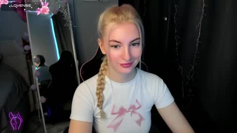 Snapshot of kimmy1_powell chatting on April 24, 2026, 3:20 am kimmy1_powell online show from April 24, 2026, 3:20 am