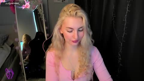 Snapshot of kimmy1_powell chatting on May 3, 2026, 2:50 am kimmy1_powell online show from May 3, 2026, 2:50 am