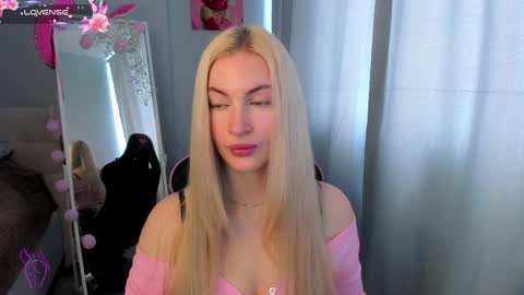 Snapshot of kimmy1_powell chatting on May 18, 2026, 5:24 am kimmy1_powell online show from May 18, 2026, 5:24 am