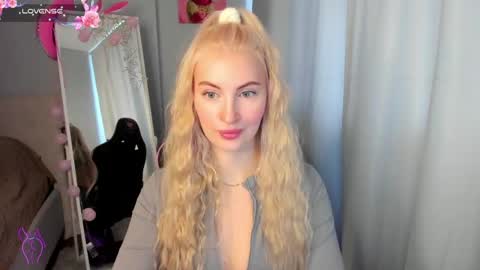 Snapshot of kimmy1_powell chatting on May 23, 2026, 8:07 am kimmy1_powell online show from May 23, 2026, 8:07 am