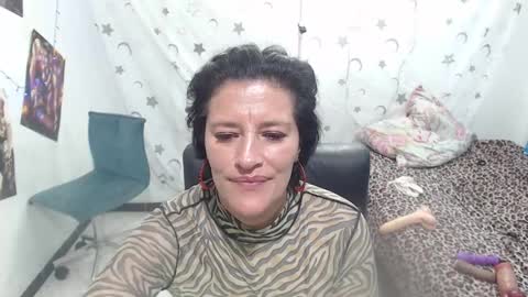 Snapshot of kimmy_sander1 chatting on December 31, 2024, 4:38 am Kimmy online show from December 31, 2024, 4:38 am