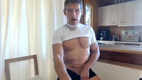 kimonoblues online show from March 3, 2026, 9:59 am