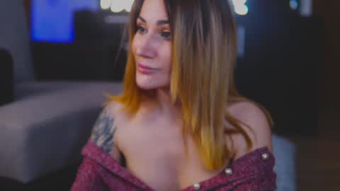 KimSkye online show from January 21, 2025, 6:11 am