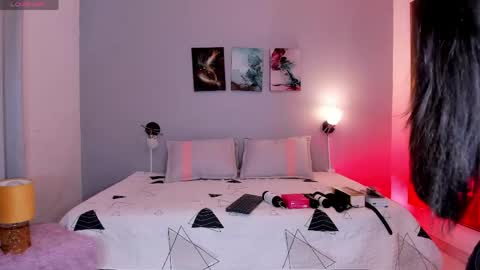 Kim online show from April 17, 2026, 2:47 am